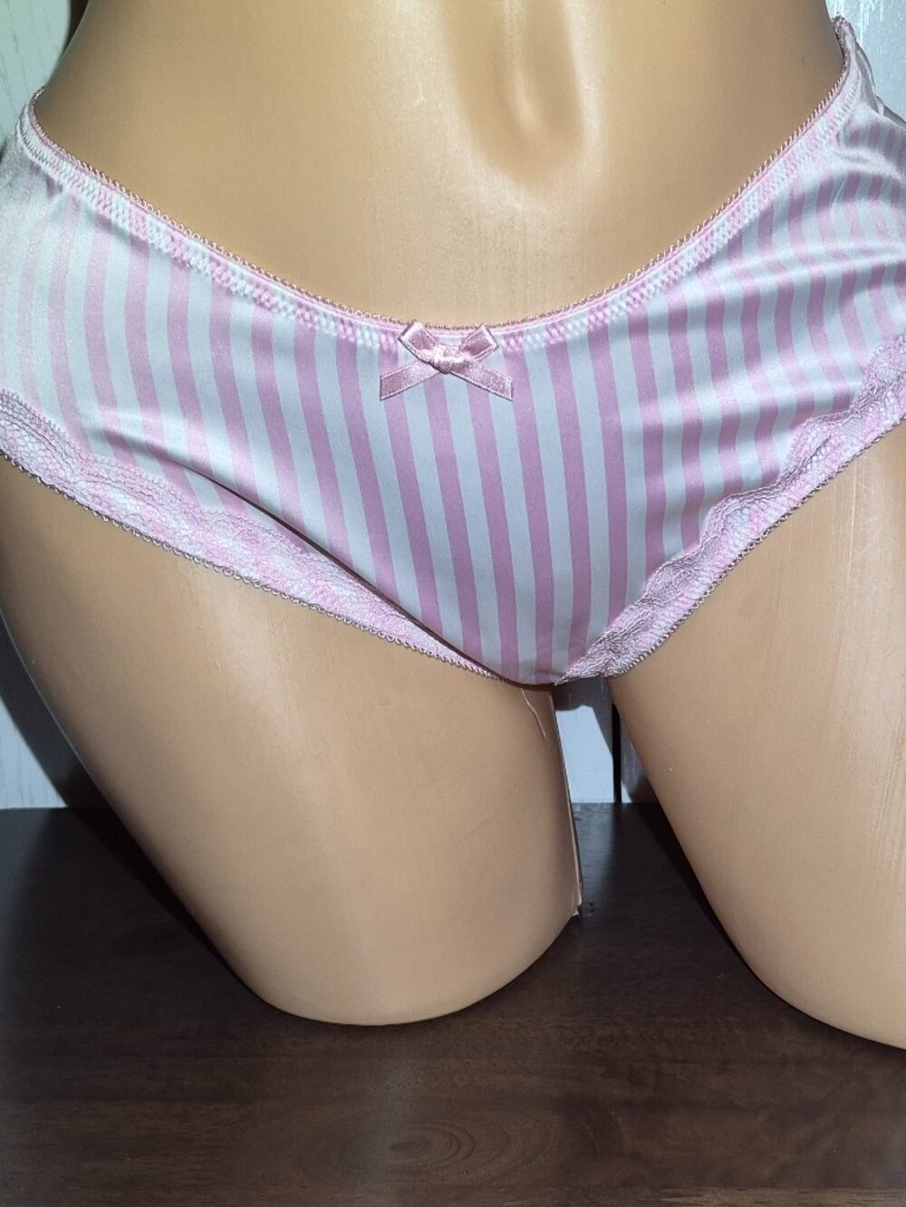Victoria's Secret Cheeky Panties. New with Tags Size Medium.